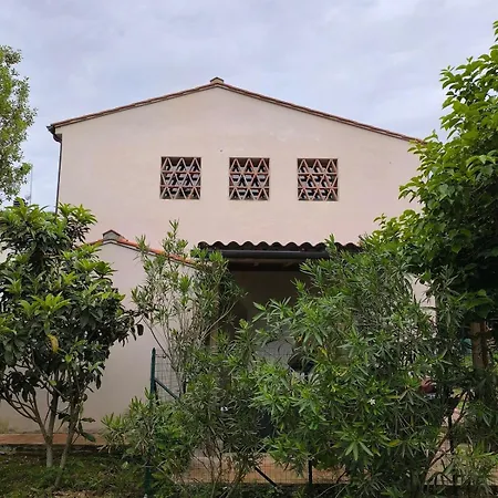 Barn In * Πιστόια